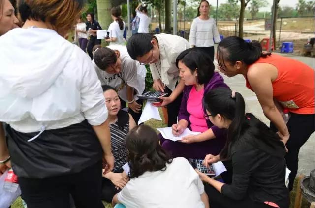 口哨發(fā)令、旗幟落下，比賽的完美呈現(xiàn)，離不開裁判員的辛苦付出，低調(diào)是他們的代名詞
